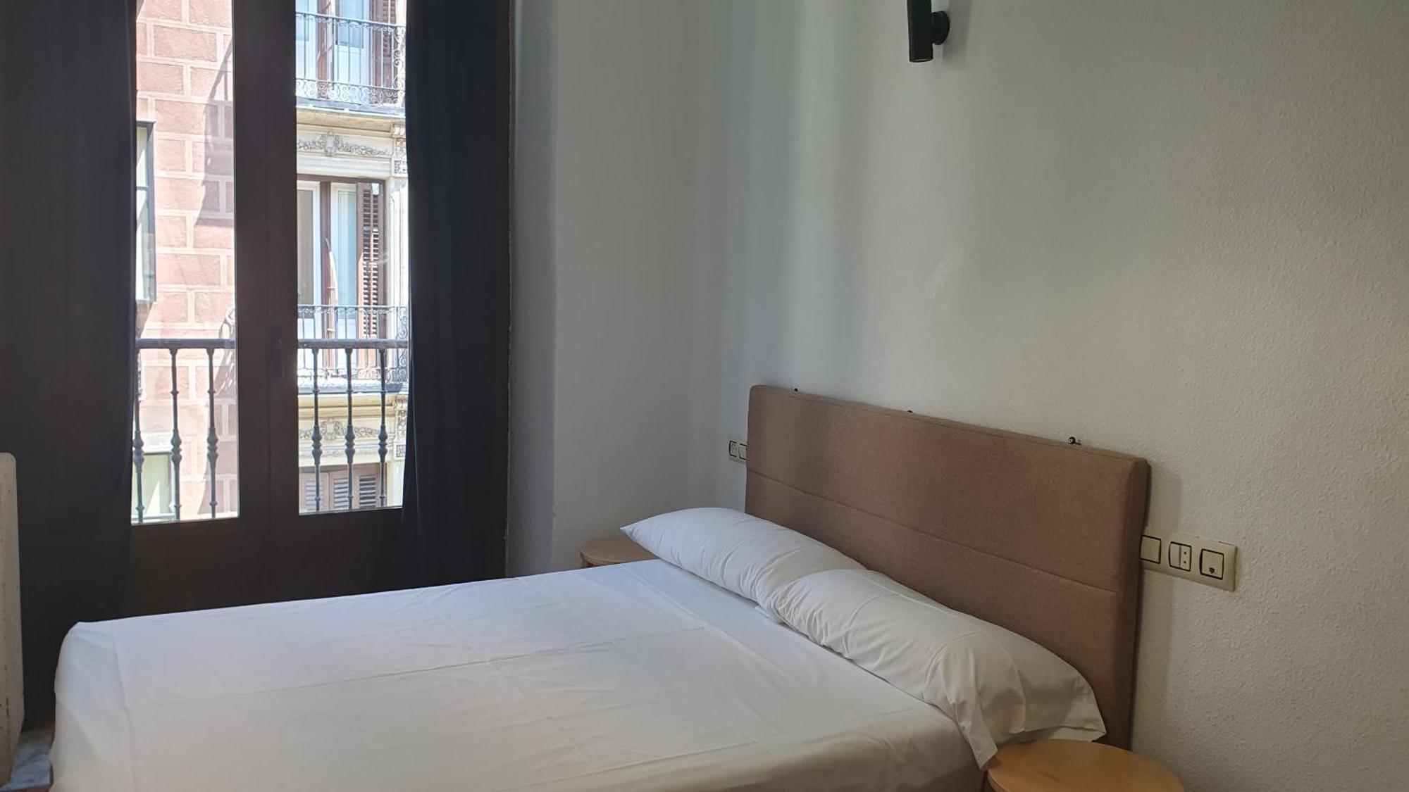 Fuencarral Kryse&Breogan Hotel Madrid Szoba fotó